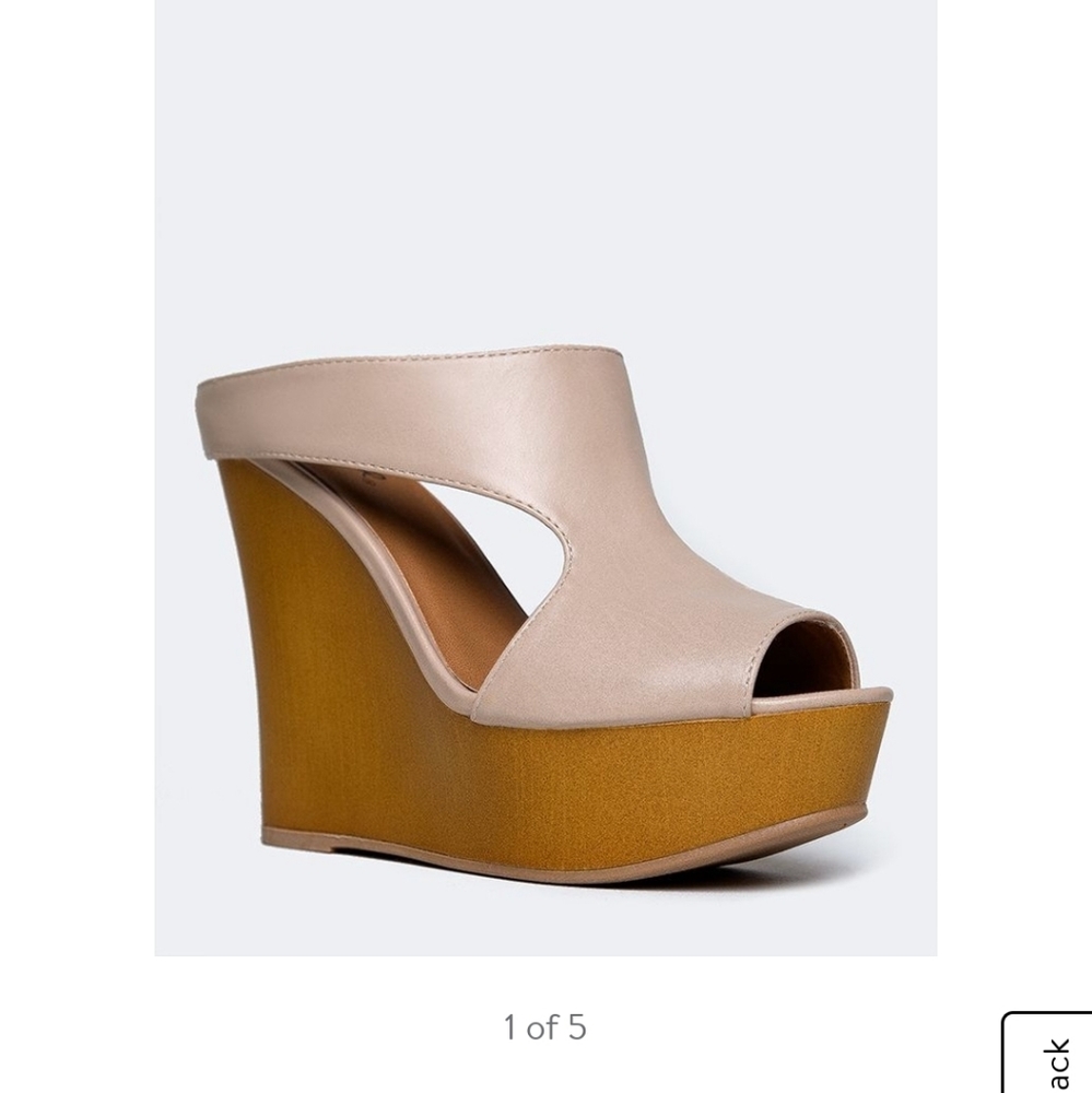 New Limited Edition Qupid Tan Wedge Sandal size 10